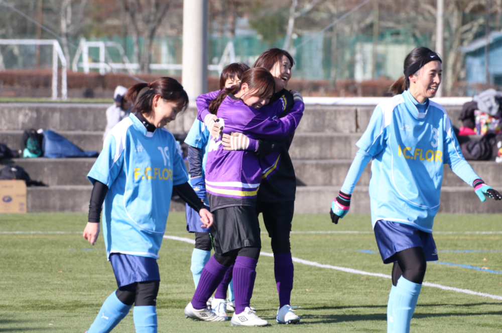 ママサカ（ママさんサッカー）カップの様子