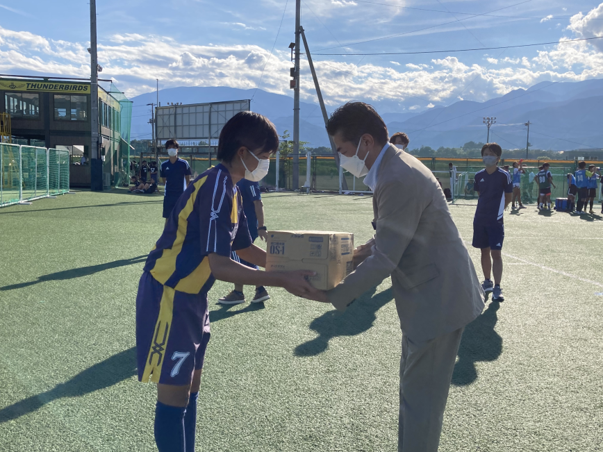 関東高等学校女子サッカー選手権大会山梨県予選へ飲料提供