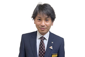 山梨ダイハツ 塩山店　店長 志村