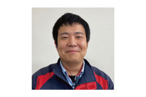 山梨ダイハツ 都留店　工場長 加々美