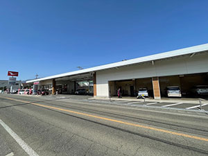 山梨ダイハツ販売 都留店 外観